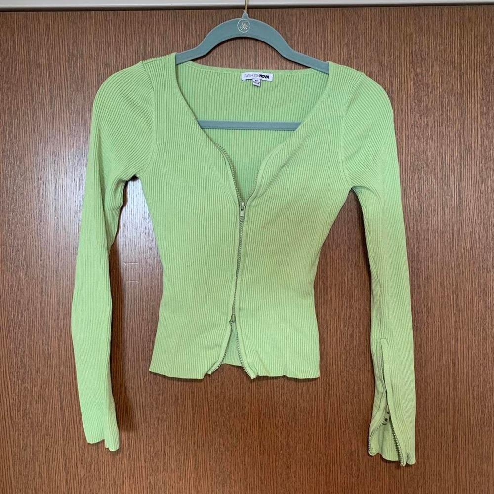 Y2K WOMENS Fashion nova Size medium super  Pong green ribbed zip up cardigan